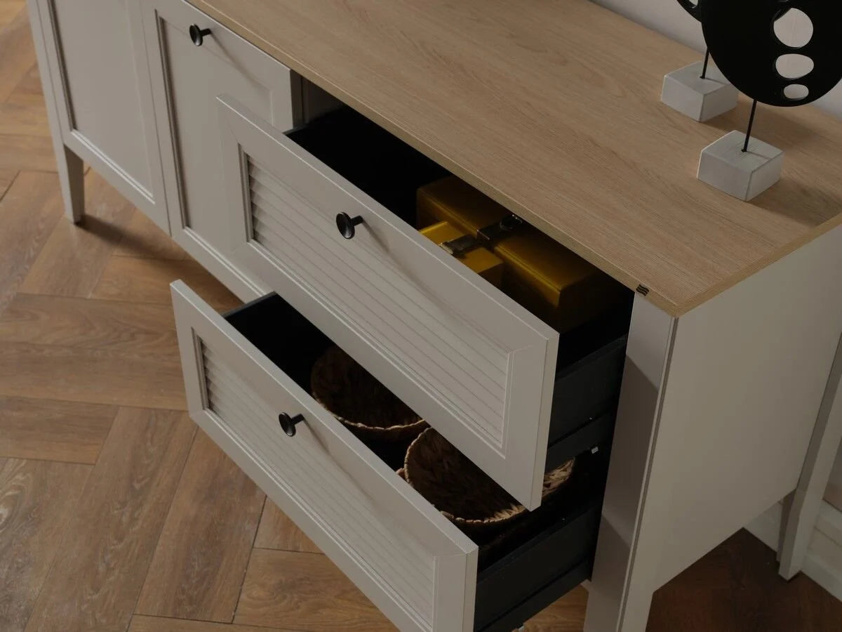 The Aurielle Chest