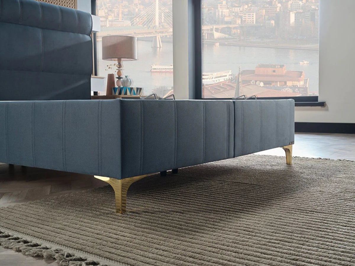 🛏 The Cyralis Signature Suite