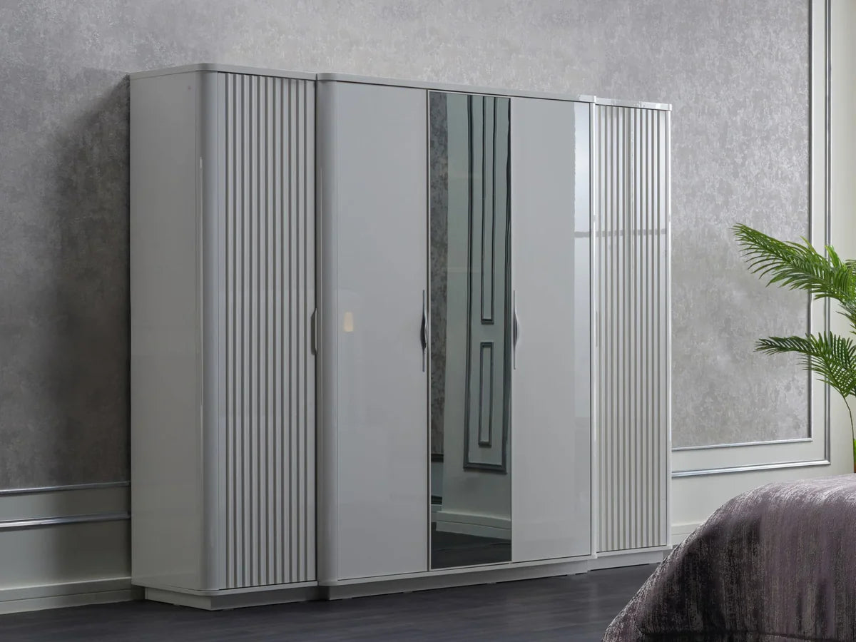 🛡 The Veyrah Fold