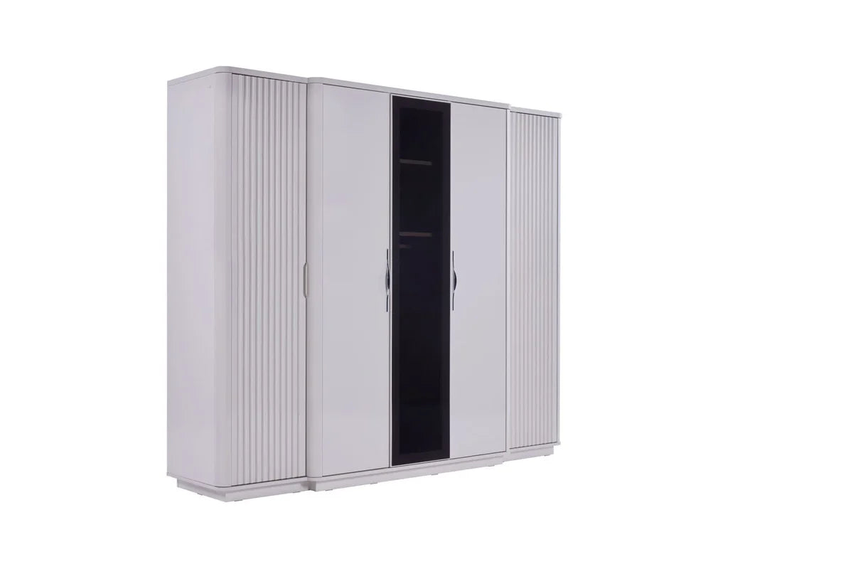 🛡 The Veyrah Fold