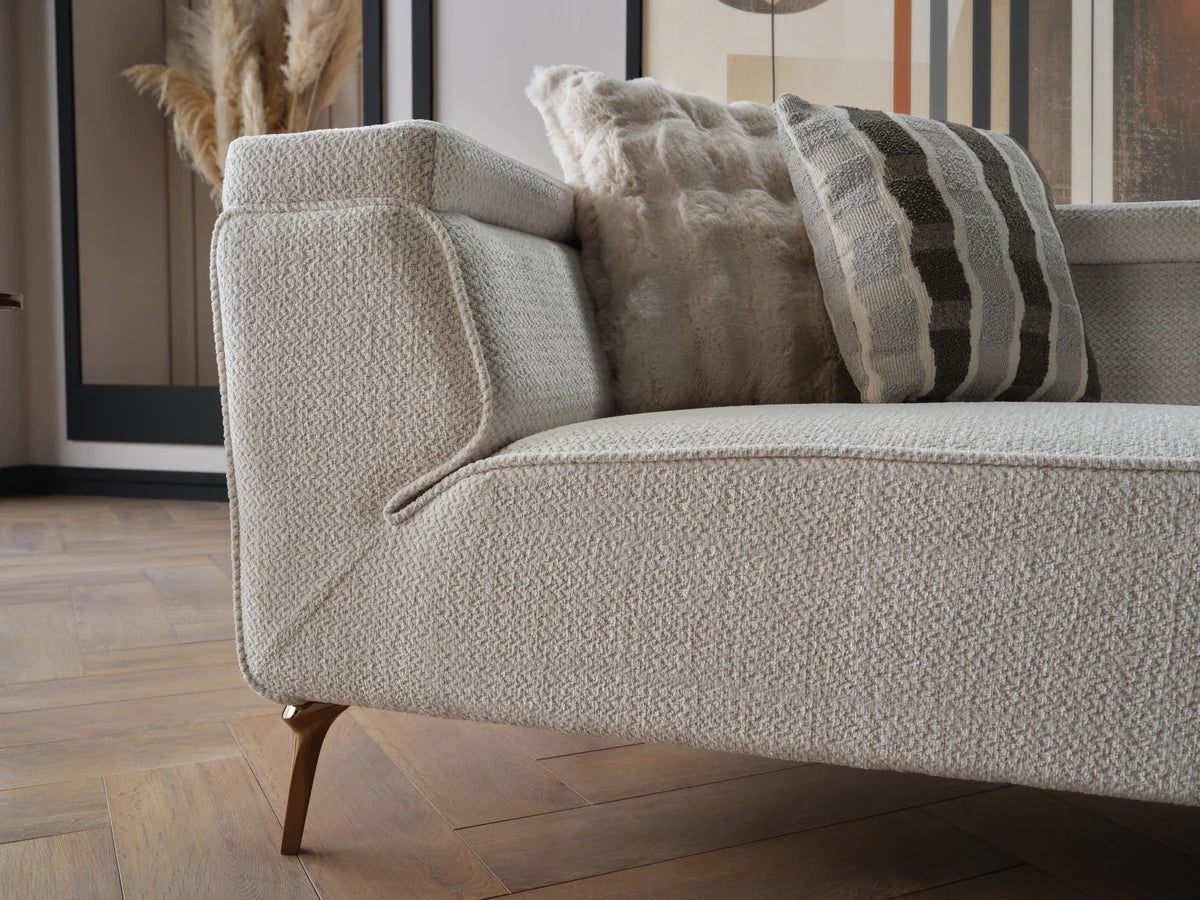 🕊 The Aloura Pearl Suite