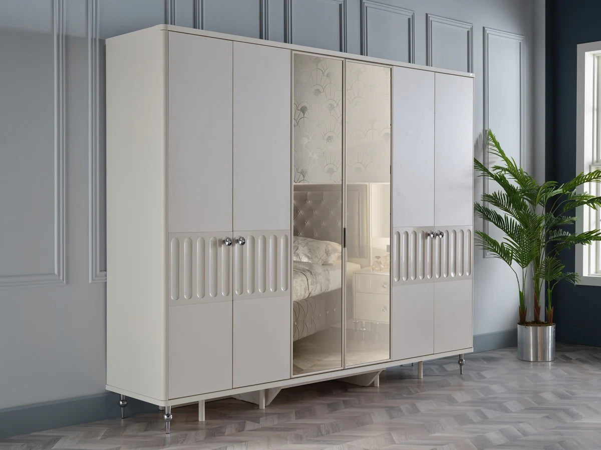 The Aurélian Mirror Guard