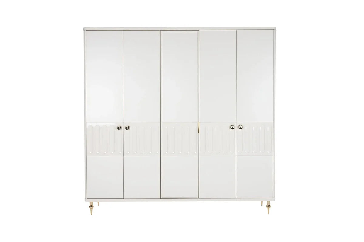 The Aurélian Mirror Guard