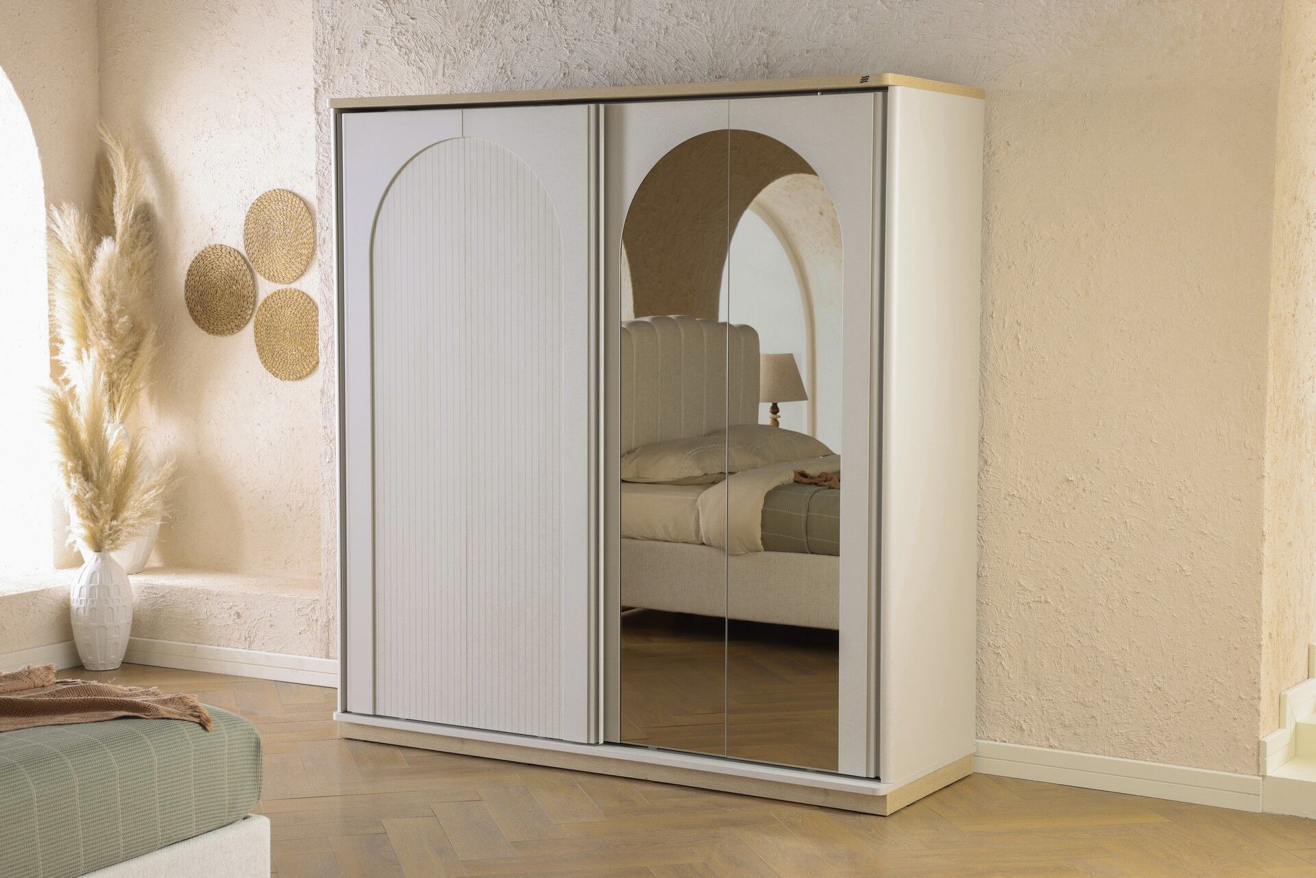 The Elowen Mirror Guard
