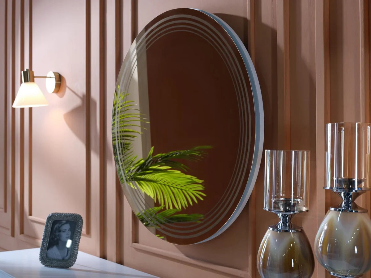 The Valemère Dining Suite