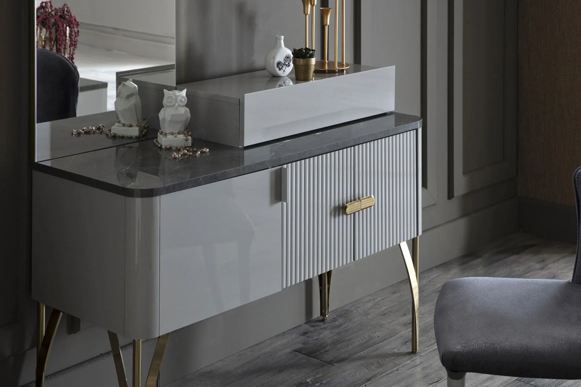 🛏 The Cyralis Signature Suite